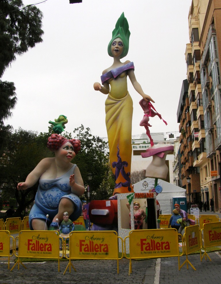 Totfalles: Pl. Alfonso el Magnánimo-Nave-Bonaire
